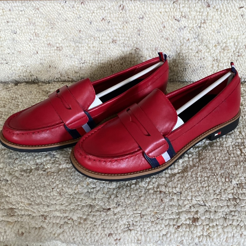 NIB! Tommy Hilfiger Classic Penny loafer, Karvel. Size 6.5 M. - Picture 3 of 8